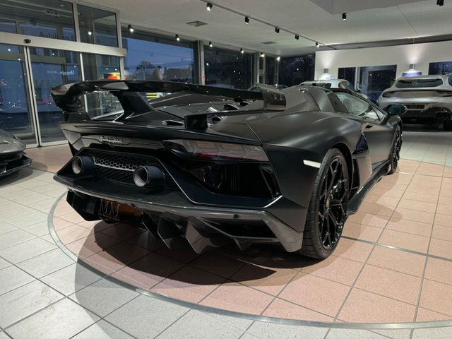 LAMBORGHINI Aventador SVJ Roadster VOLL-CARBON/GARANTIE