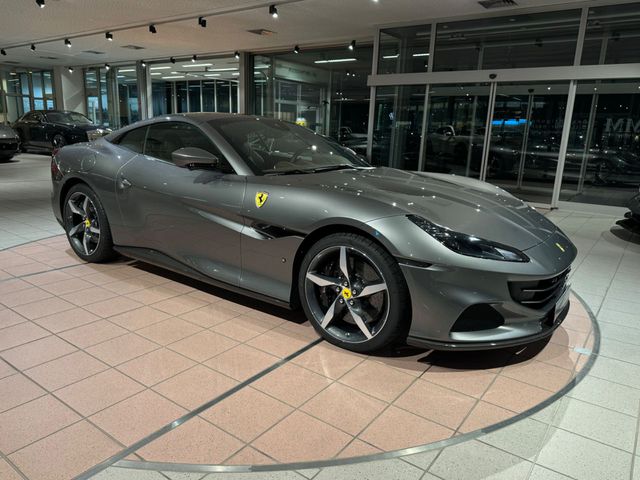 FERRARI Portofino M  Voll-Carbon/HiFi/PassengerDis/ADAS