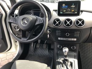 MERCEDES-BENZ B 180 B -Klasse  CDI / d EURO6,PANO,Scheckh