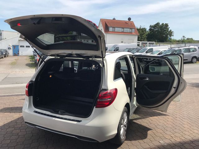 MERCEDES-BENZ B 180 B -Klasse  CDI / d EURO6,PANO,Scheckh