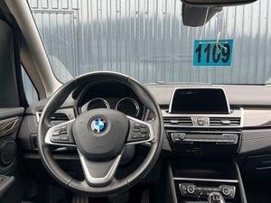 BMW 218 i Aut Gran Tourer Luxury Line /AHK/getöScheib