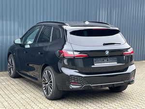 BMW 218 Active Tourer 218i Aut. Active Tourer M SPORT /AHK/HarmKardon