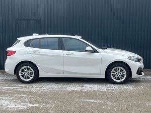 BMW 118 i Aut. SPORT LINE /GlasDach/Lenkradheiz/HiFi