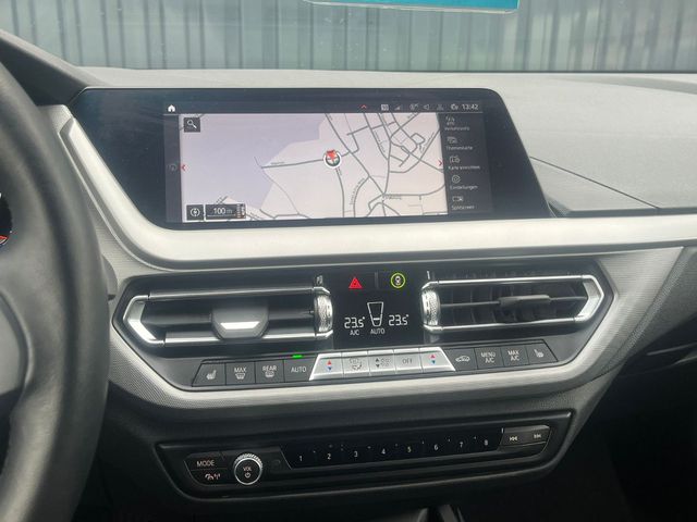 BMW 116 i Autom./ Lenkradheiz/LED/Navi/Sportsitz