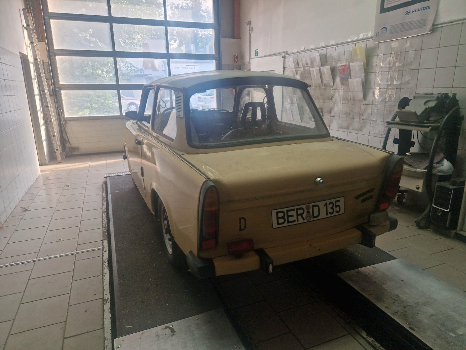 TRABANT 601