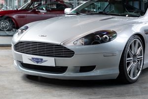 ASTON MARTIN DB9