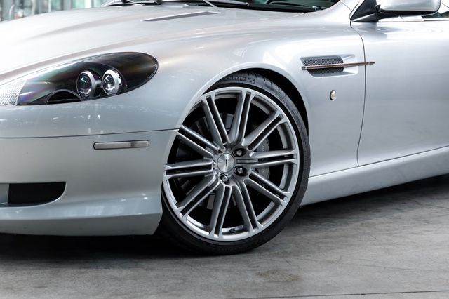 ASTON MARTIN DB9