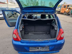 RENAULT Clio III Authentique