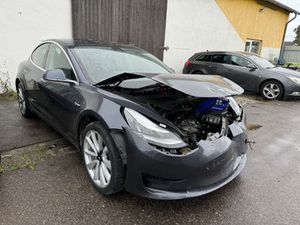 TESLA Model 3 Standard Plus RWD 100kw