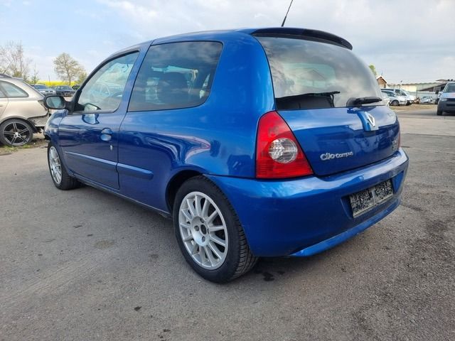 RENAULT Clio III Authentique