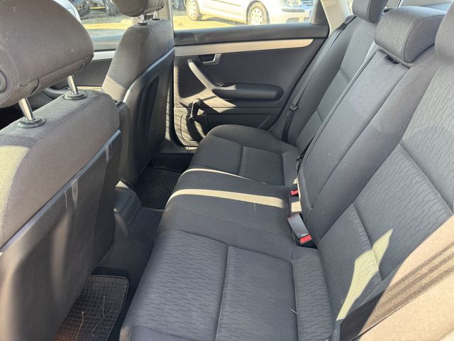 AUDI A4 2.0