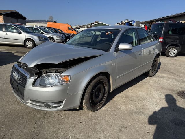 AUDI A4 2.0