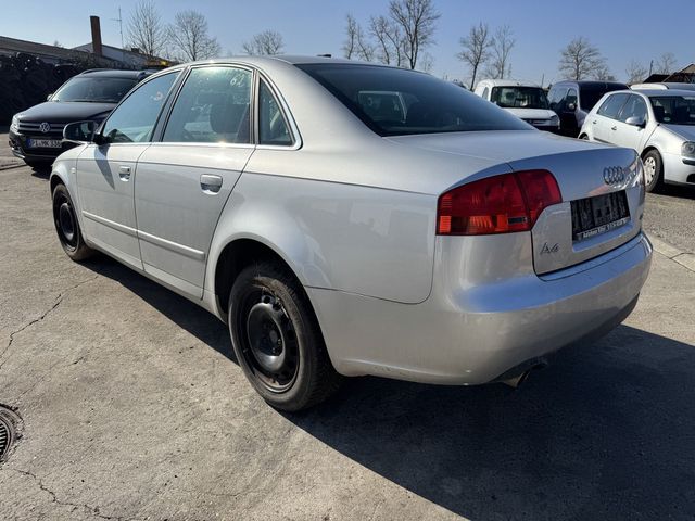 AUDI A4 2.0