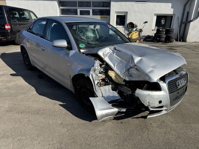 AUDI A4 2.0