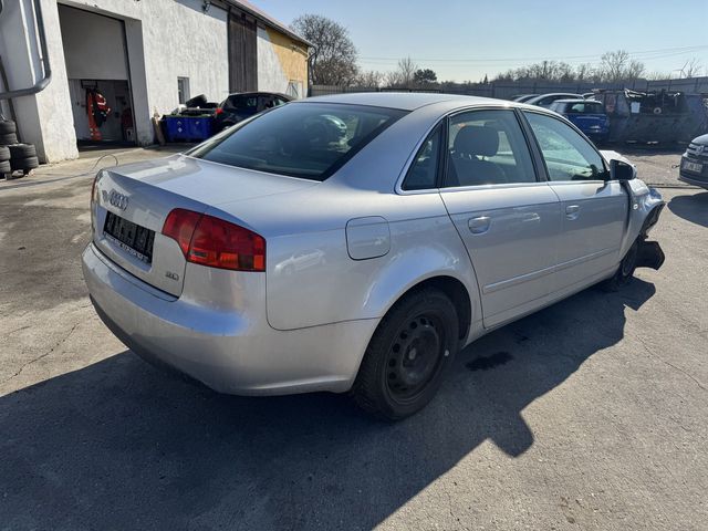 AUDI A4 2.0