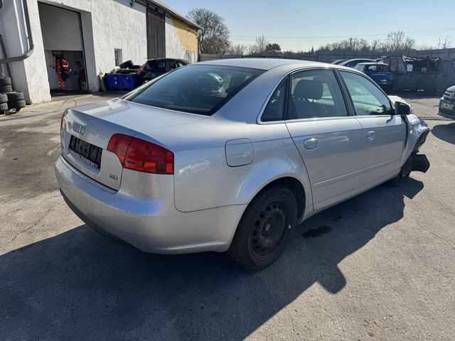 AUDI A4 2.0