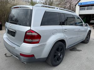 MERCEDES-BENZ GL 320