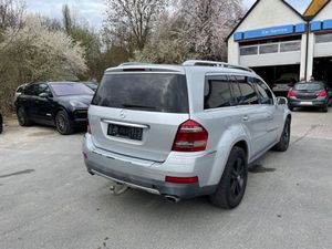 MERCEDES-BENZ GL 320