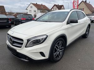 MERCEDES-BENZ GLA 220