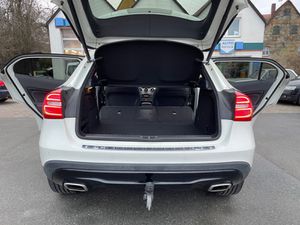 MERCEDES-BENZ GLA 220