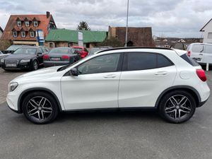 MERCEDES-BENZ GLA 220