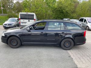 SKODA Octavia Combi Sport Edition/XENON/KLIMA/SITZHEIZ