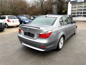 BMW 530 Baureihe 5 Lim. i/VOLL/HEAD-UP/SSD/KOMFOR