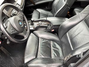 BMW 530 Baureihe 5 Lim. i/VOLL/HEAD-UP/SSD/KOMFOR