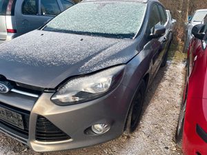 FORD Focus Turnier Titanium/KLIMA/MOTORSCHADEN/SITZHE