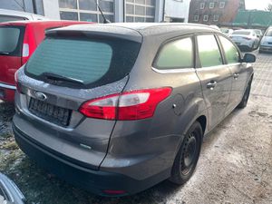 FORD Focus Turnier Titanium/KLIMA/MOTORSCHADEN/SITZHE