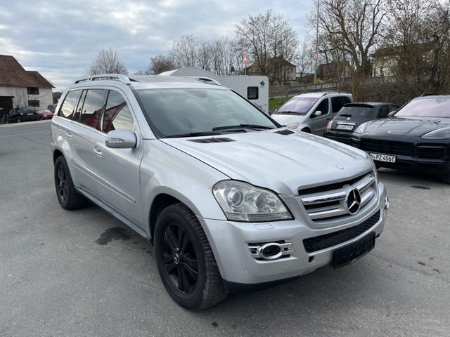 MERCEDES-BENZ GL 320