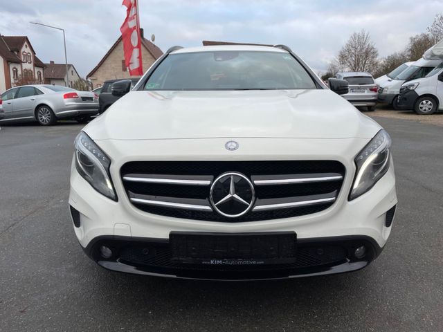 MERCEDES-BENZ GLA 220