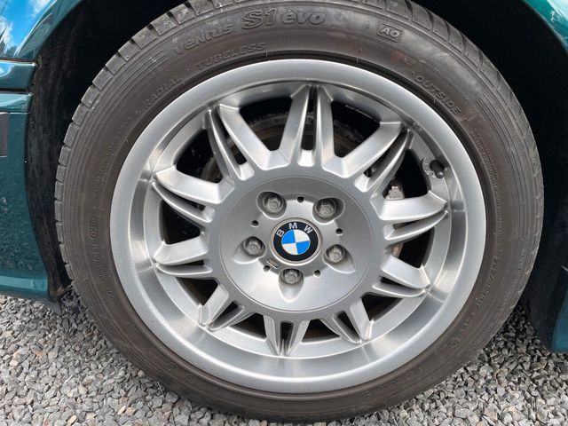 BMW 328 i/Orig.M-PAKET/SSD/17&quot;M-ALU/KLIMAAUT/TEMPOMAT