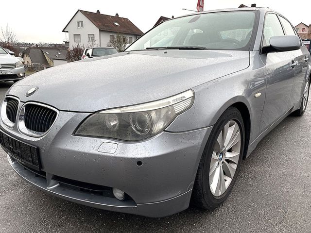 BMW 530 Baureihe 5 Lim. i/VOLL/HEAD-UP/SSD/KOMFOR