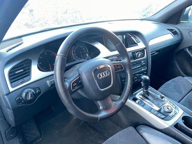 AUDI A4 Avant Ambiente/ALCANTARA/XENON/AUTOMATIC/NAVI