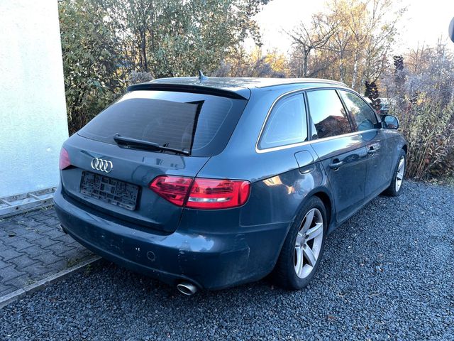 AUDI A4 Avant Ambiente/ALCANTARA/XENON/AUTOMATIC/NAVI