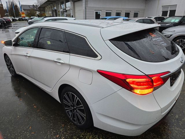 HYUNDAI i40 cw blue Premium