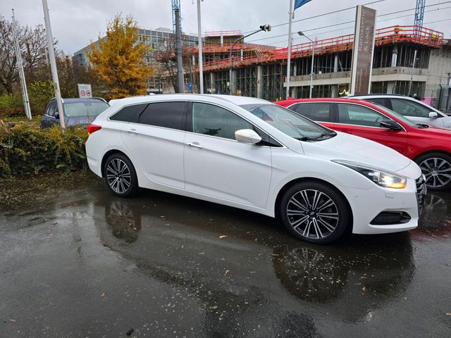 HYUNDAI i40 cw blue Premium