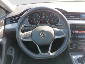 VW Passat Variant