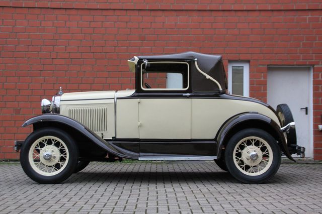 FORD Andere Model A Sportcoupe RHD, mit Schwiegermuttersitz!