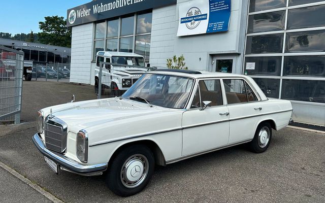 MERCEDES-BENZ 220 D - Schiebedach, Automatik, Servo,sehr gepfl.