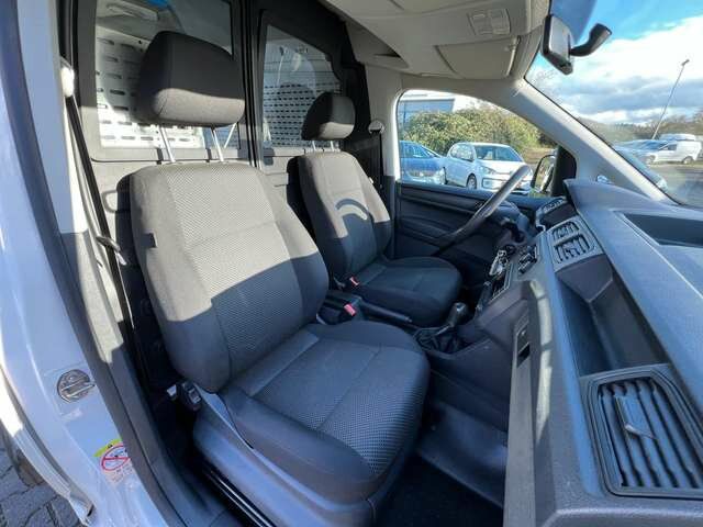 VW Caddy Kasten 2.0 TDI Sortimo Werkstatteinbau EU6 SHZ AHK