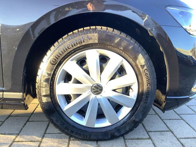 VW Passat Variant 2.0 TDI AHK LED Navi SHZ PDC