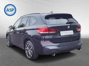 BMW X1 sDrive 18 d M Sport AHK PANO LED LEDER APPLE X1