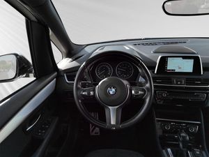 BMW 218 i M Sport NAVI LED AHK