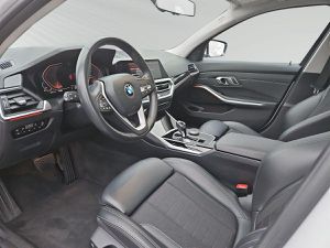 BMW 330i Touring "Sport Line" PANO NAVI DRIVING PLUS