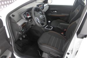 DACIA Sandero Stepway TCe 90 Comfort   (  S.C. )