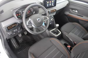 DACIA Sandero Stepway TCe 90 Comfort   (  S.C. )