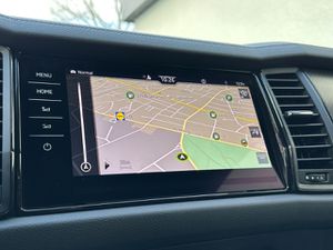 SKODA Kodiaq FL 2.0 TSI DSG 4x4 Sportline 360 Navi Standhz. Canton