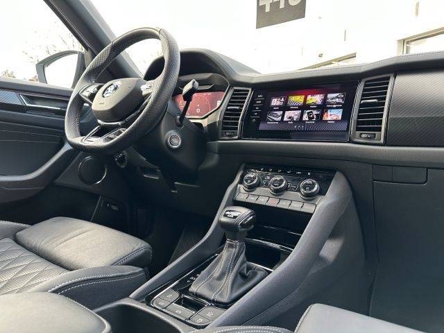 SKODA Kodiaq FL 2.0 TSI DSG 4x4 Sportline 360 Navi Standhz. Canton